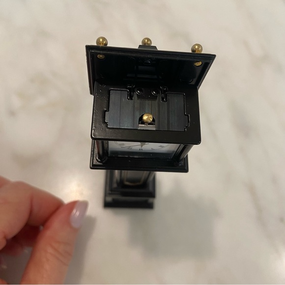 RETIRED Town Clock - Department 56, Heritage Village - Picture 5 of 10